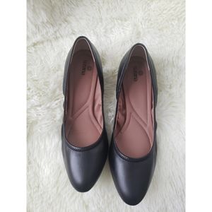 New Susina Freya Wedge Pump sz 9